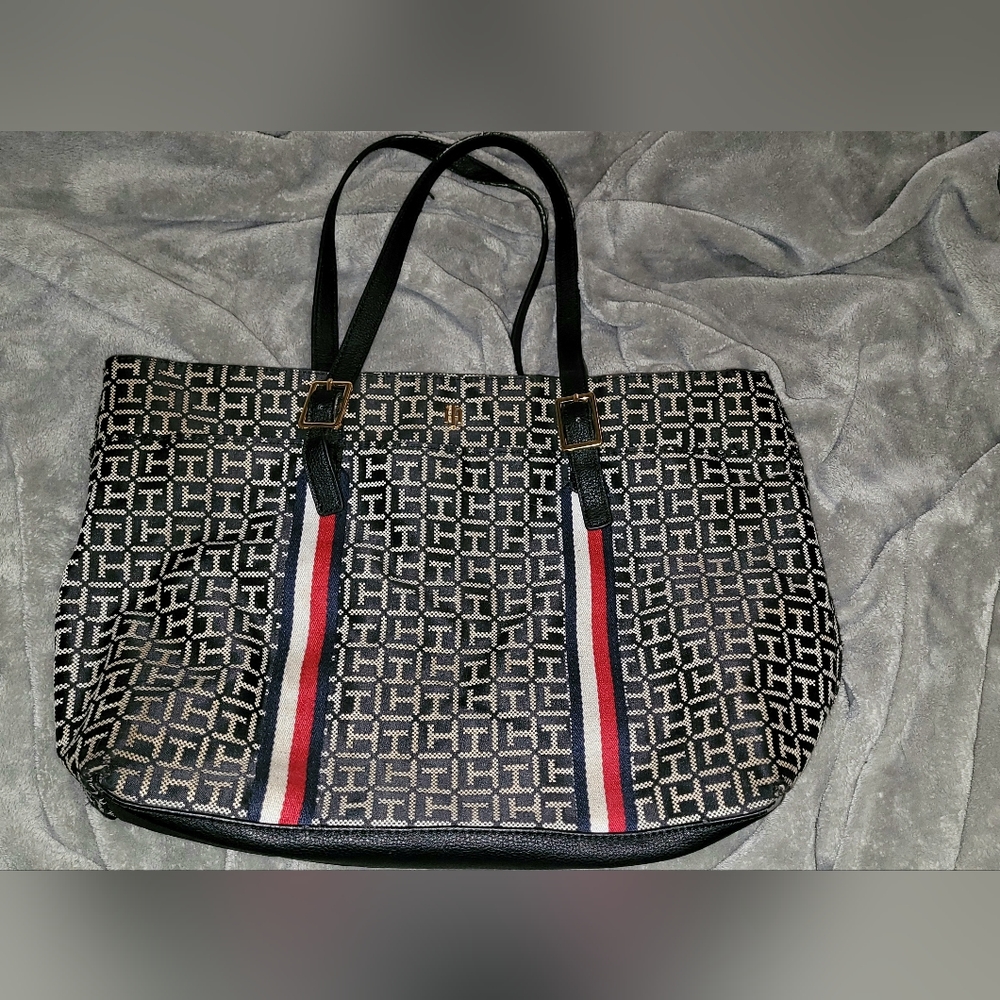 Tommy hilfiger purse